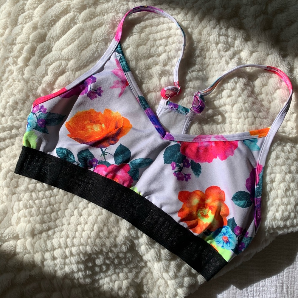 PINK SPORTS BRA